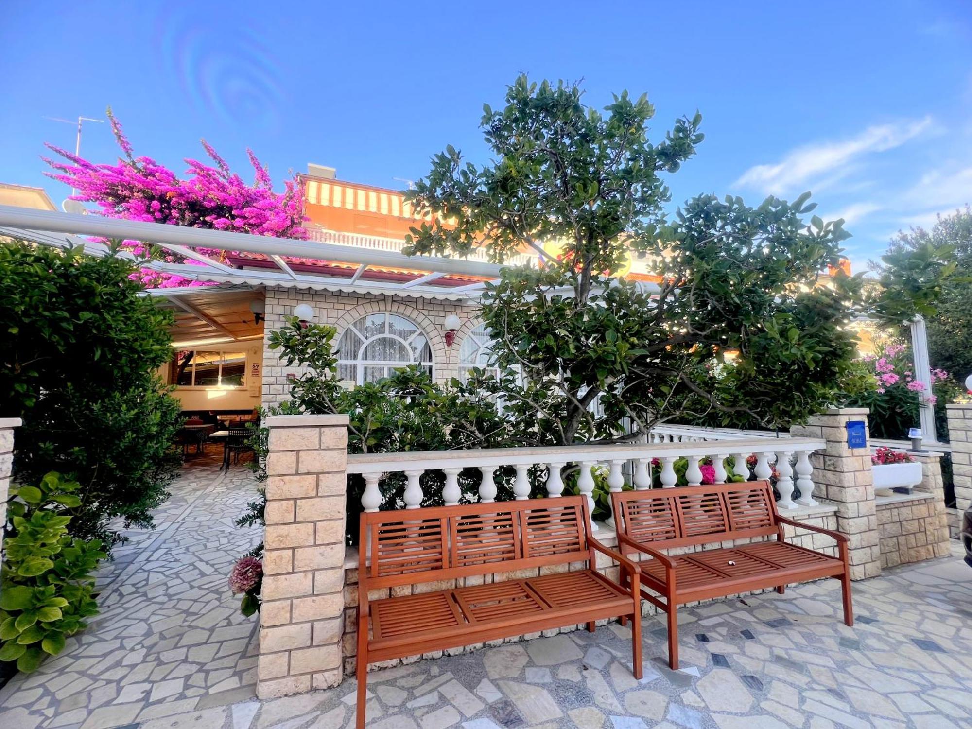 Bed & Breakfast Rab Palit Екстериор снимка